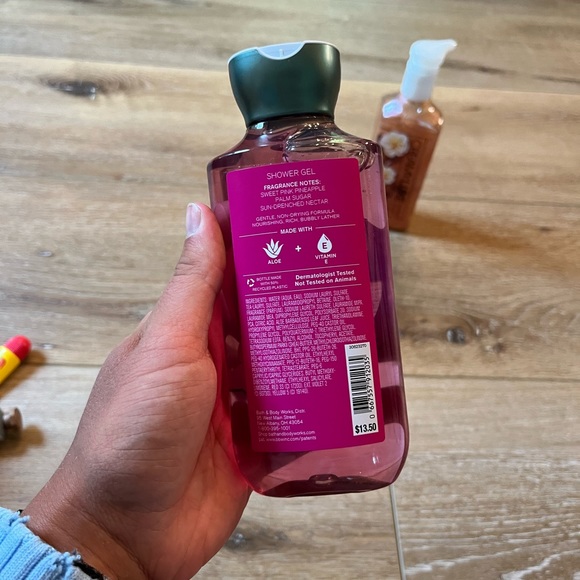 Lotion/soap/chapstick BUNDLE - Picture 8 of 11